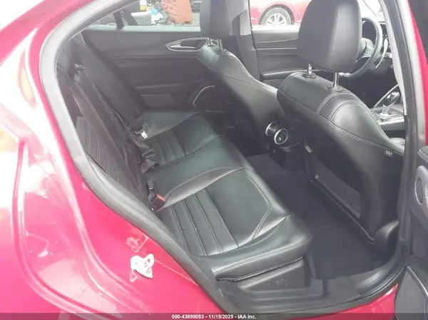 ZARFAEEN2H7537793 2017 ALFA ROMEO GIULIA - Image 8