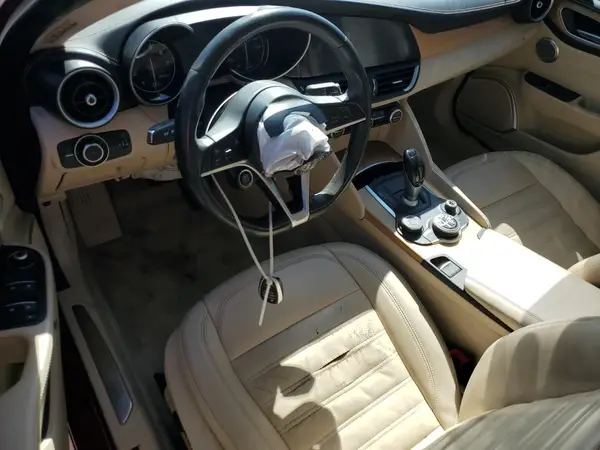 ZARFAEEN2H7544176 2017 ALFA ROMEO GIULIA - Image 8