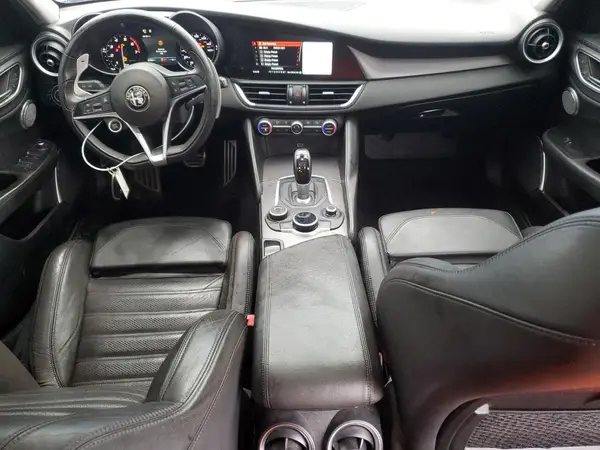 ZARFAEEN2J7575126 2018 ALFA ROMEO GIULIA - Image 8