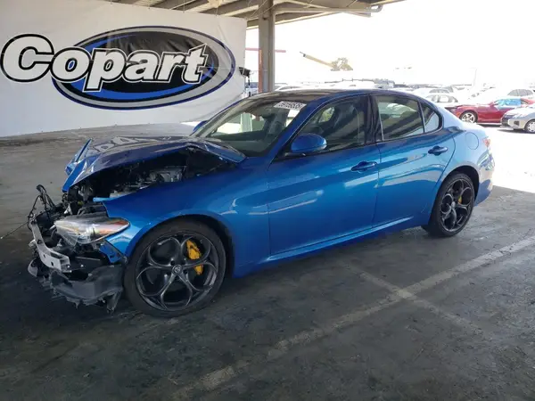 ZARFAEEN2J7587079 2018 ALFA ROMEO GIULIA - Image 1