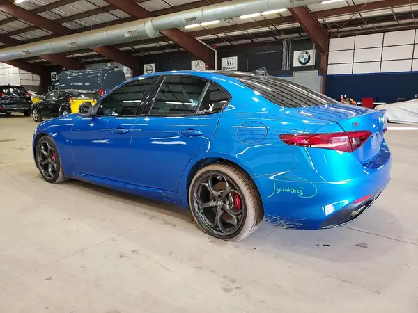 ZARFAEEN2J7596302 2018 ALFA ROMEO GIULIA - Image 2