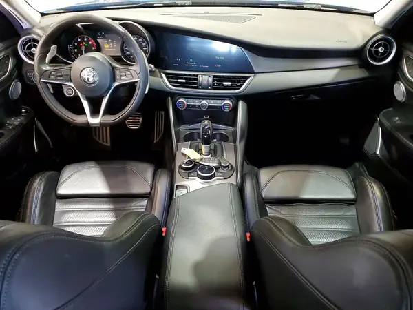 ZARFAEEN2J7596302 2018 ALFA ROMEO GIULIA - Image 8