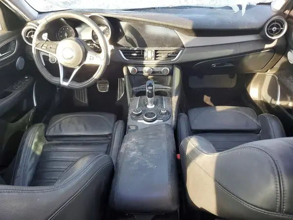 ZARFAEEN2J7596350 2018 ALFA ROMEO GIULIA - Image 8
