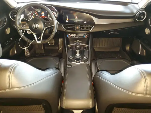 ZARFAEEN3H7530089 2017 ALFA ROMEO GIULIA - Image 8