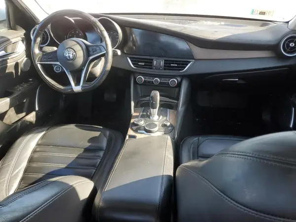 ZARFAEEN3H7550374 2017 ALFA ROMEO GIULIA - Image 8