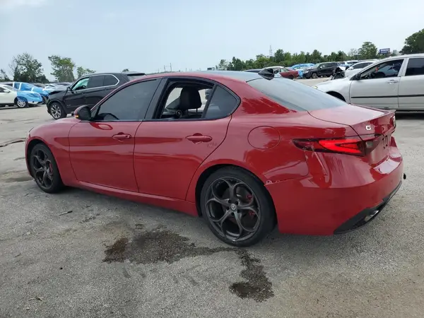 ZARFAEEN3H7554876 2017 ALFA ROMEO GIULIA - Image 2