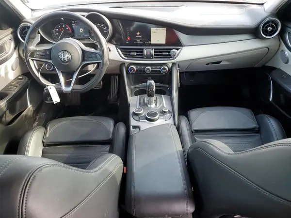 ZARFAEEN3J7565785 2018 ALFA ROMEO GIULIA - Image 8