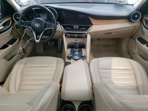 ZARFAEEN3J7571683 2018 ALFA ROMEO GIULIA - Image 8