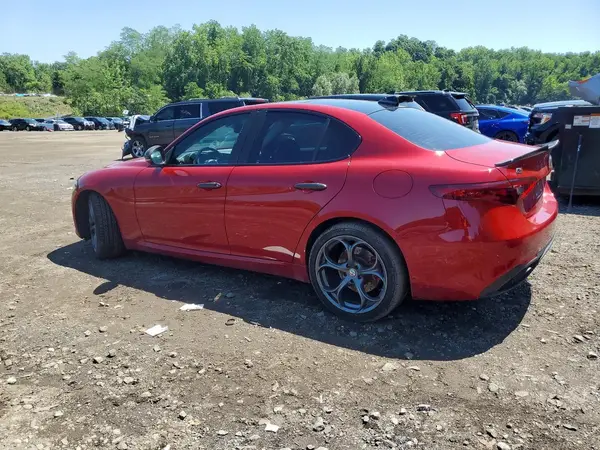 ZARFAEEN3J7572459 2018 ALFA ROMEO GIULIA - Image 2