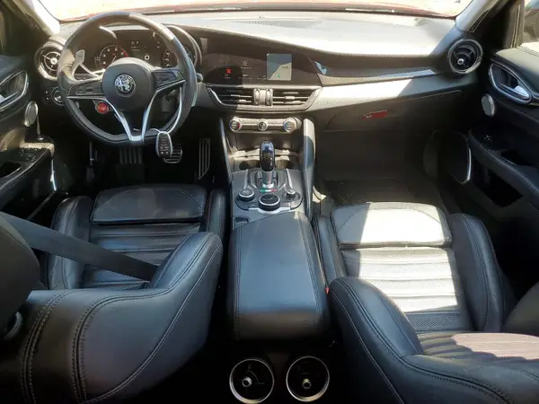 ZARFAEEN3J7572459 2018 ALFA ROMEO GIULIA - Image 8