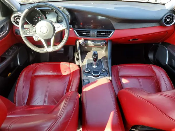 ZARFAEEN3J7593960 2018 ALFA ROMEO GIULIA - Image 8