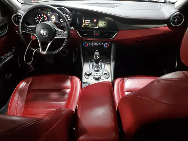 ZARFAEEN3J7594512 2018 ALFA ROMEO GIULIA - Image 8