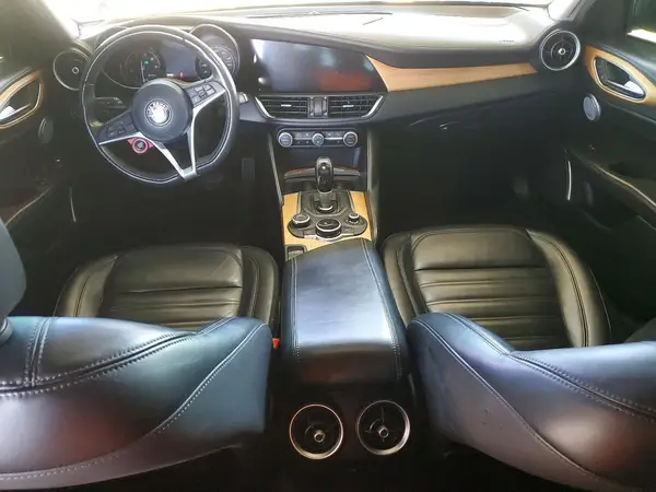 ZARFAEEN4H7534779 2017 ALFA ROMEO GIULIA - Image 8