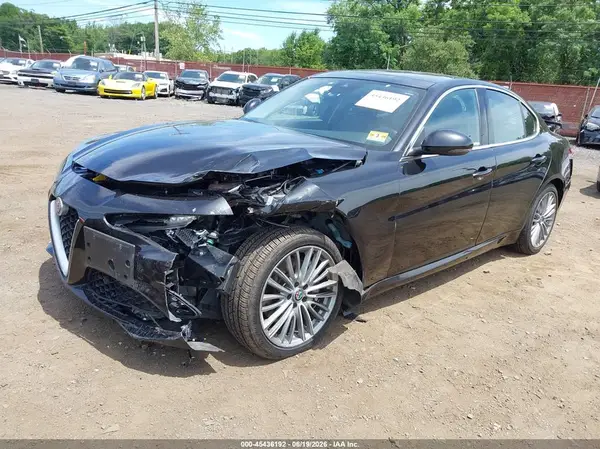 ZARFAEEN4H7537116 2017 ALFA ROMEO GIULIA - Image 2