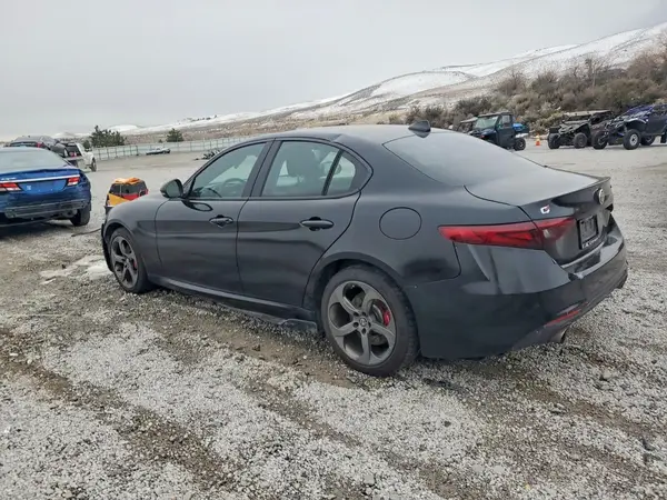 ZARFAEEN4H7557298 2017 ALFA ROMEO GIULIA - Image 2