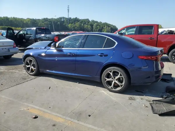 ZARFAEEN4H7559293 2017 ALFA ROMEO GIULIA - Image 2