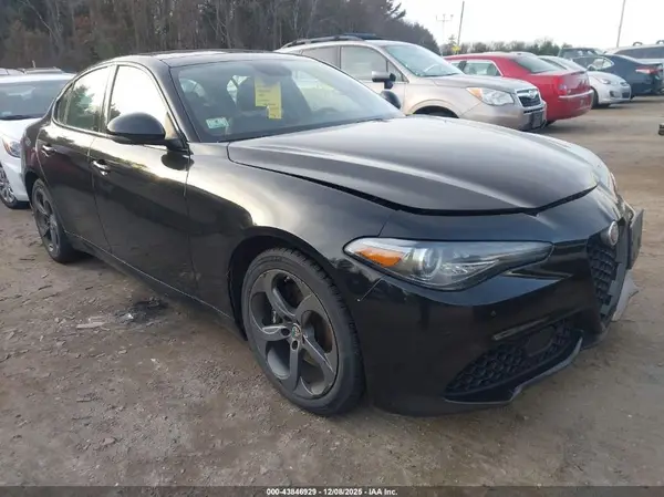 ZARFAEEN4H7560511 2017 ALFA ROMEO GIULIA