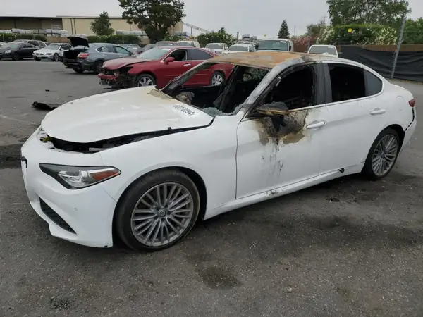 ZARFAEEN4J7567710 2018 ALFA ROMEO GIULIA - Image 1
