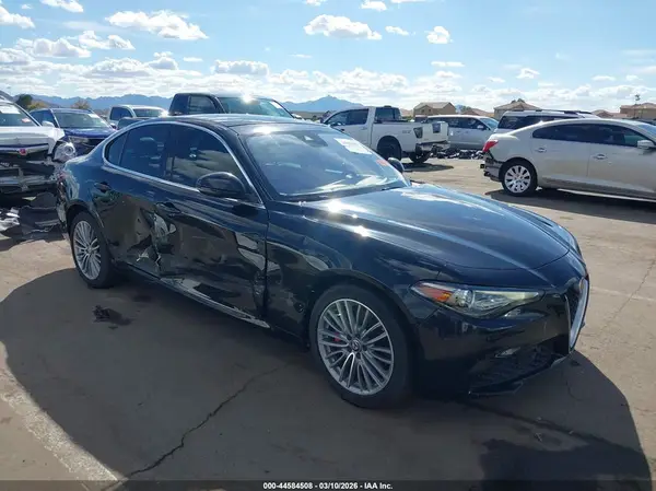 ZARFAEEN4J7571532 2018 ALFA ROMEO GIULIA
