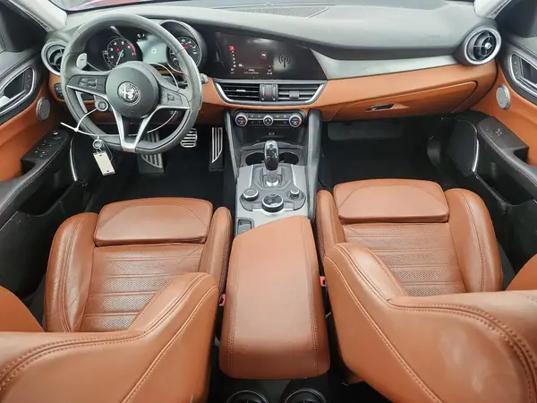 ZARFAEEN4J7580652 2018 ALFA ROMEO GIULIA - Image 8
