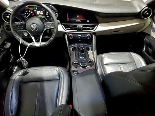ZARFAEEN4J7582384 2018 ALFA ROMEO GIULIA - Image 8