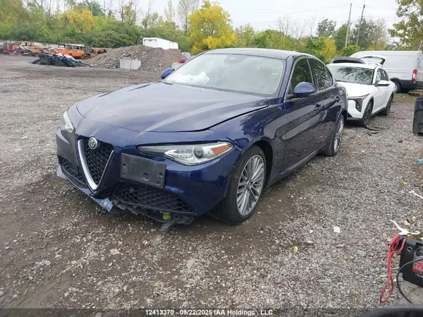 ZARFAEEN4J7584619 2018 ALFA ROMEO GIULIA - Image 2