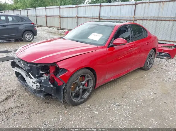 ZARFAEEN5H7531163 2017 ALFA ROMEO GIULIA - Image 2