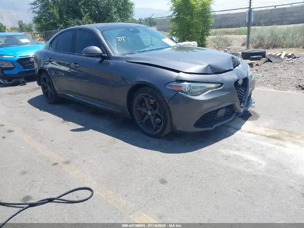ZARFAEEN5H7552837 2017 ALFA ROMEO GIULIA