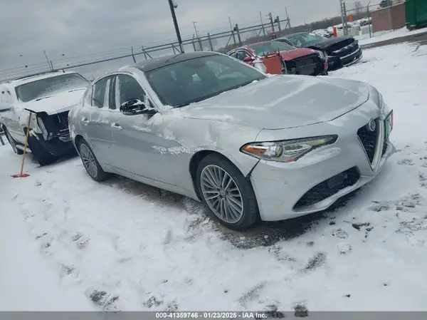 ZARFAEEN5H7554944 2017 ALFA ROMEO GIULIA - Image 1