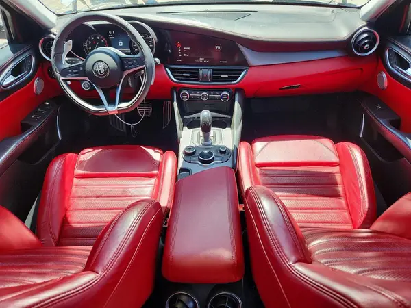 ZARFAEEN5H7560324 2017 ALFA ROMEO GIULIA - Image 8