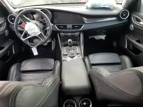 ZARFAEEN5J7572852 2018 ALFA ROMEO GIULIA - Image 8