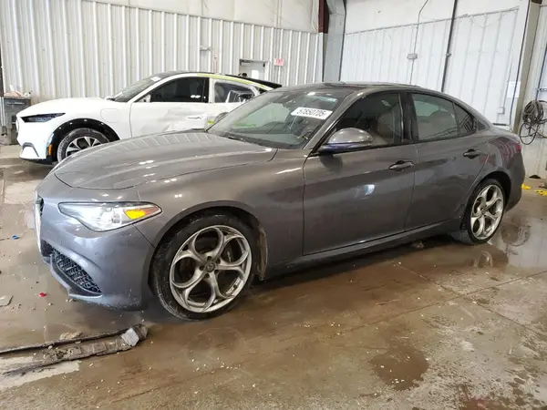 ZARFAEEN5J7574438 2018 ALFA ROMEO GIULIA - Image 1