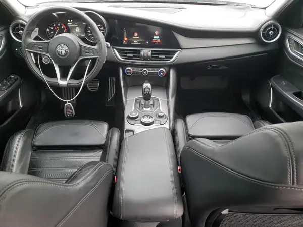 ZARFAEEN5J7578490 2018 ALFA ROMEO GIULIA - Image 8