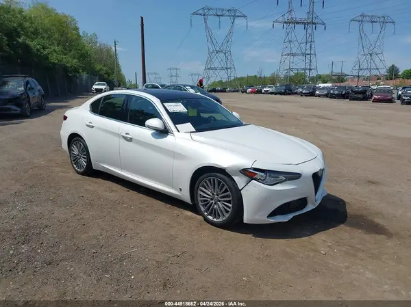 ZARFAEEN5J7581602 2018 ALFA ROMEO GIULIA