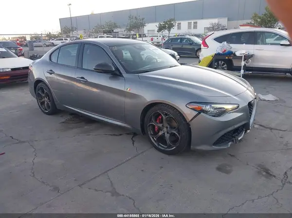 ZARFAEEN5J7588615 2018 ALFA ROMEO GIULIA