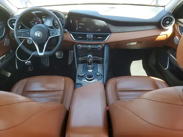 ZARFAEEN5J7589425 2018 ALFA ROMEO GIULIA - Image 8