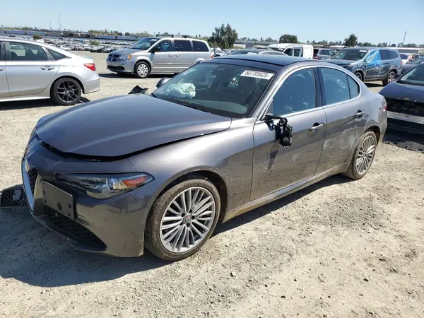 ZARFAEEN5J7592289 2018 ALFA ROMEO GIULIA - Image 1