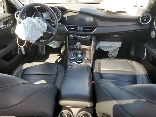 ZARFAEEN5J7592289 2018 ALFA ROMEO GIULIA - Image 8