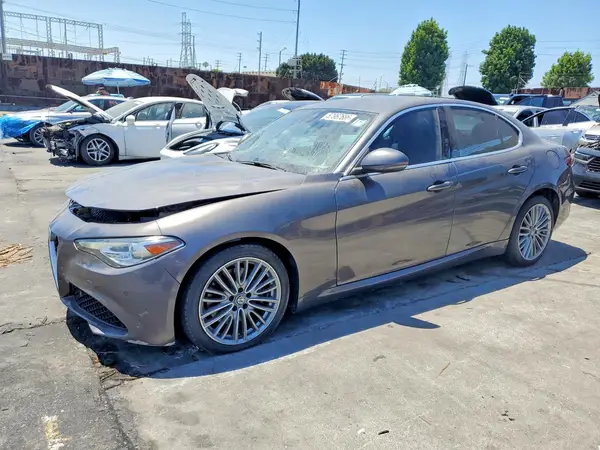 ZARFAEEN6H7528692 2017 ALFA ROMEO GIULIA - Image 1