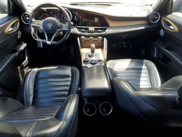 ZARFAEEN6H7528692 2017 ALFA ROMEO GIULIA - Image 8