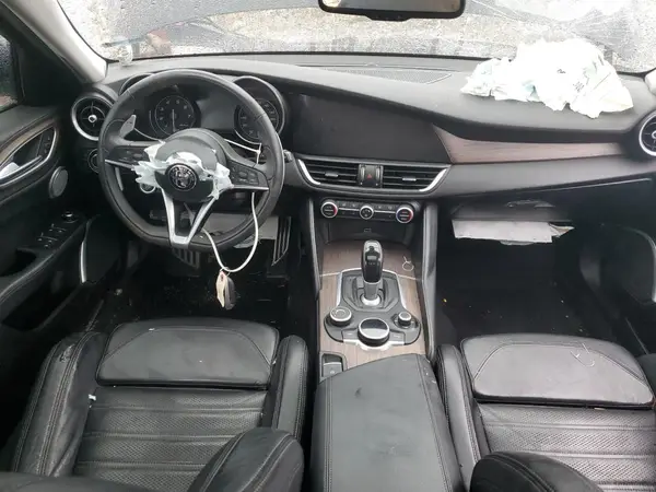 ZARFAEEN6H7543645 2017 ALFA ROMEO GIULIA - Image 8
