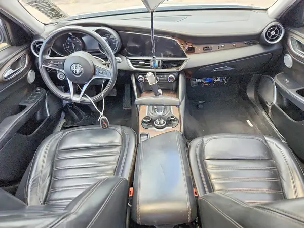 ZARFAEEN6H7546545 2017 ALFA ROMEO GIULIA - Image 8