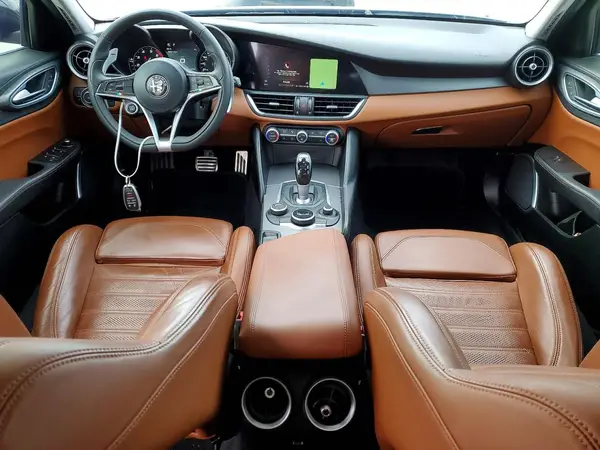 ZARFAEEN6H7559246 2017 ALFA ROMEO GIULIA - Image 8