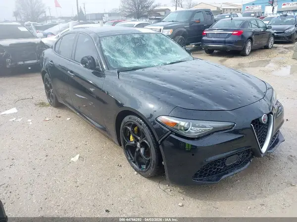 ZARFAEEN6J7565120 2018 ALFA ROMEO GIULIA
