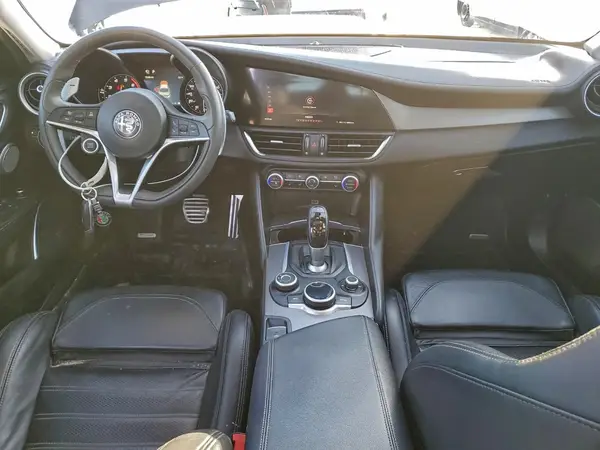 ZARFAEEN6J7589465 2018 ALFA ROMEO GIULIA - Image 8
