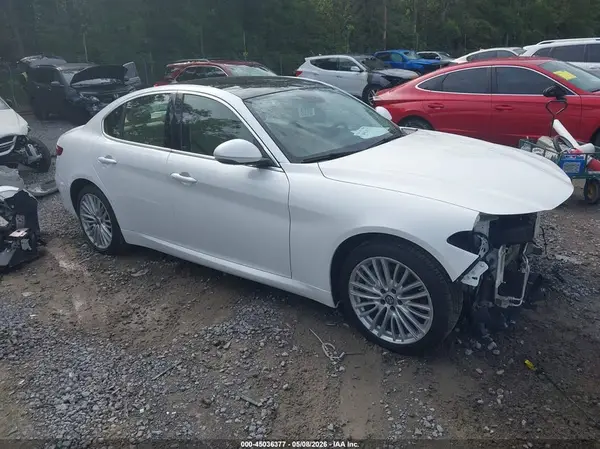 ZARFAEEN6J7592558 2018 ALFA ROMEO GIULIA