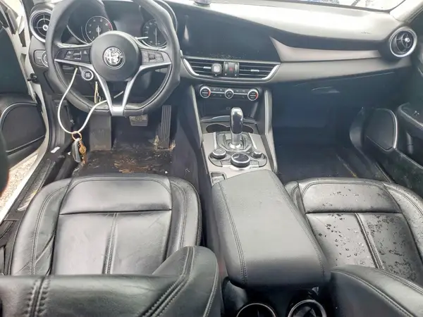 ZARFAEEN7H7550040 2017 ALFA ROMEO GIULIA - Image 8