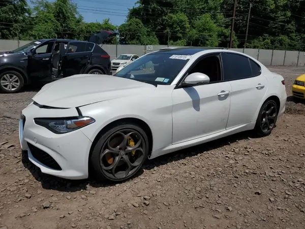 ZARFAEEN7H7555268 2017 ALFA ROMEO GIULIA - Image 1