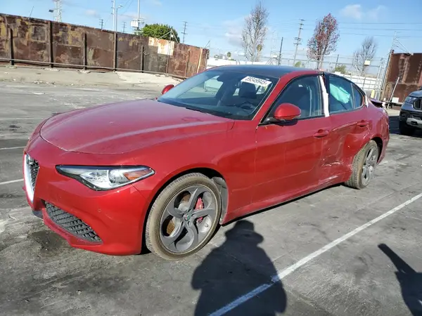ZARFAEEN7H7557912 2017 ALFA ROMEO GIULIA - Image 1