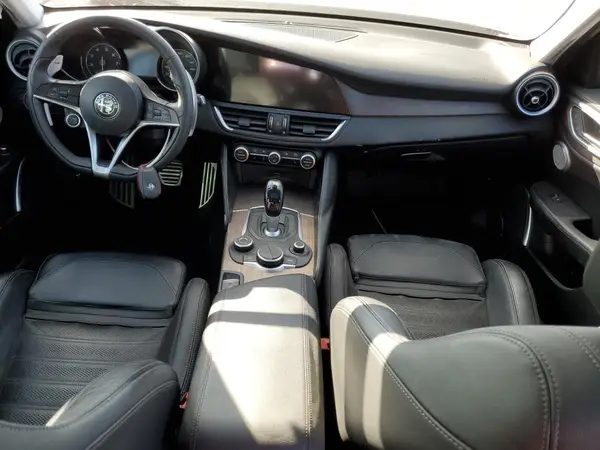 ZARFAEEN7H7557912 2017 ALFA ROMEO GIULIA - Image 8